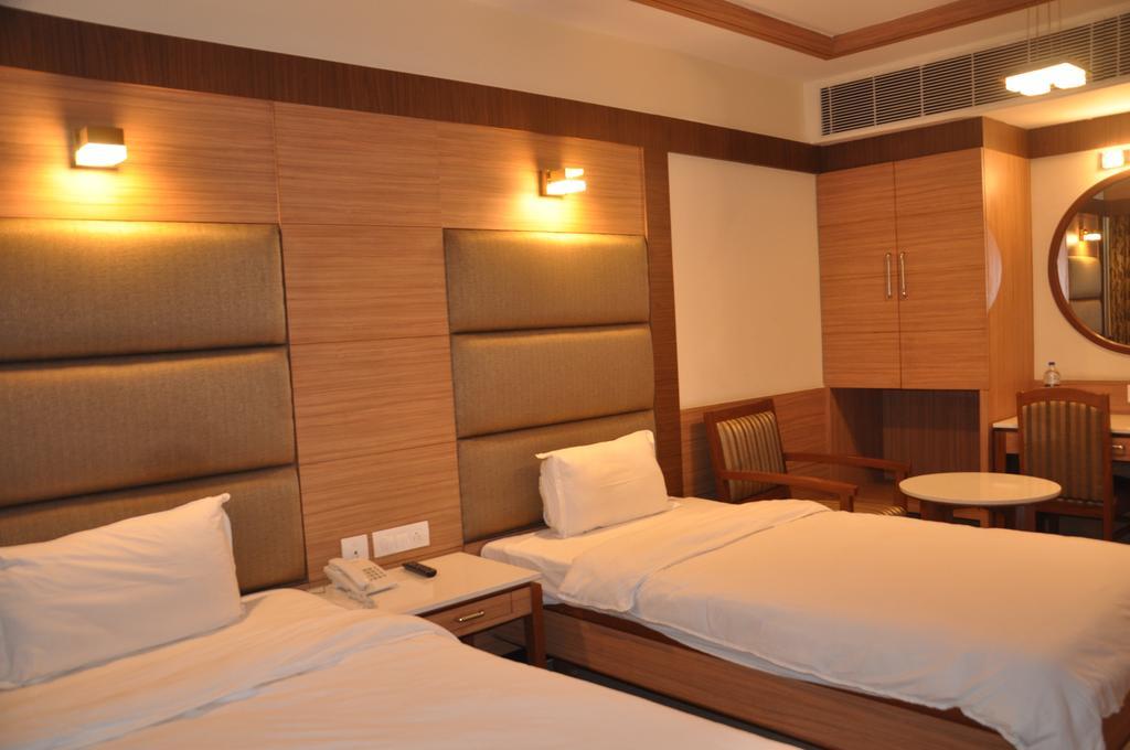 Hotel Sms Grand Inn Vellore Buitenkant foto