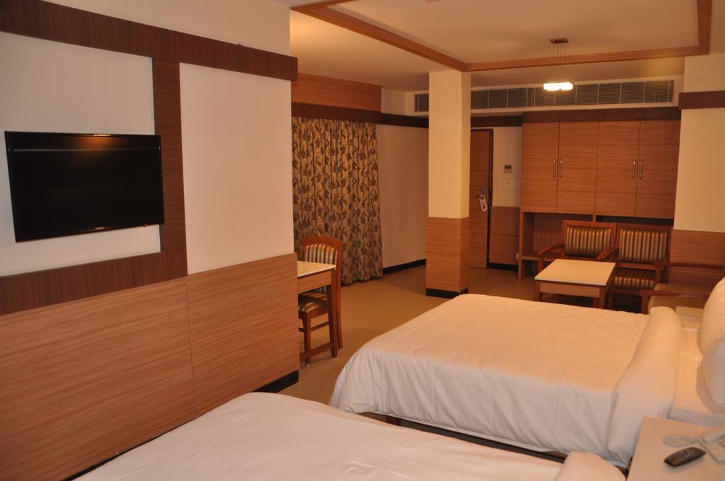 Hotel Sms Grand Inn Vellore Kamer foto