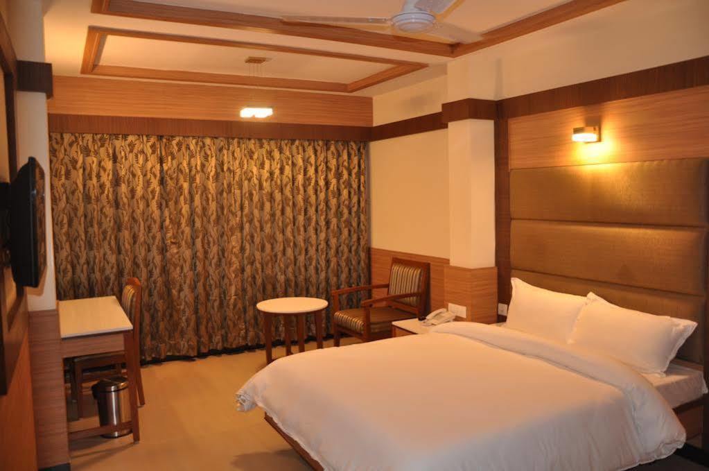 Hotel Sms Grand Inn Vellore Buitenkant foto